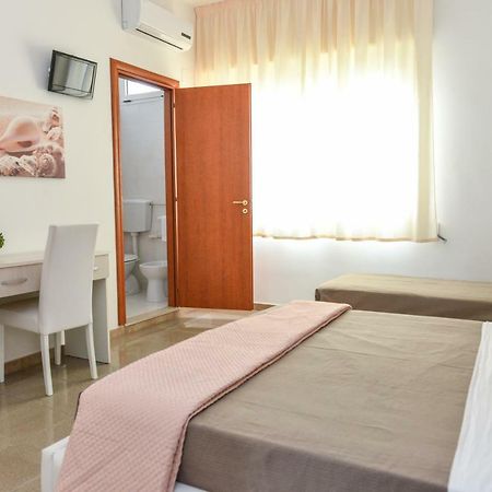 ホテル Blu Bed Salento トッレ・ラピッロ エクステリア 写真